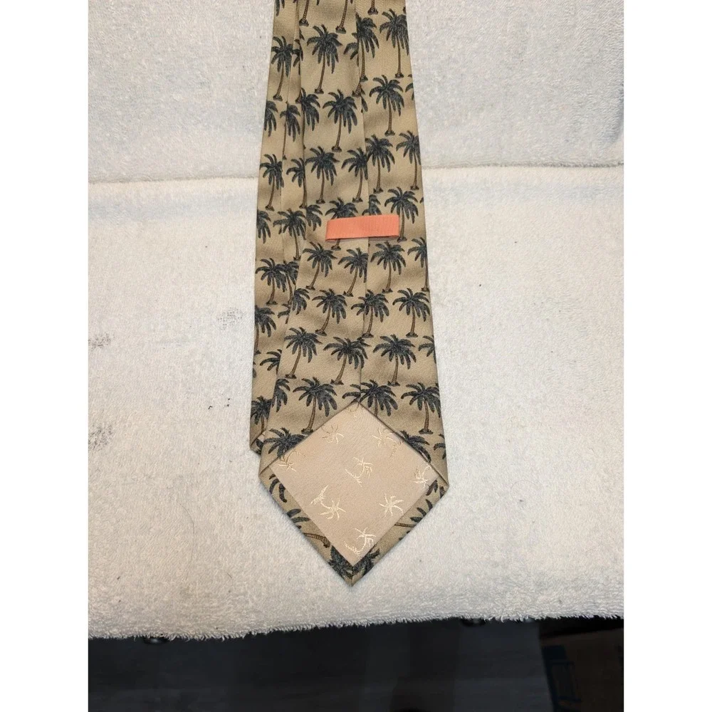 TOMMY BAHAMA MENS TIE YELLOW WITH‎ PALM TREES 4.25 X 58